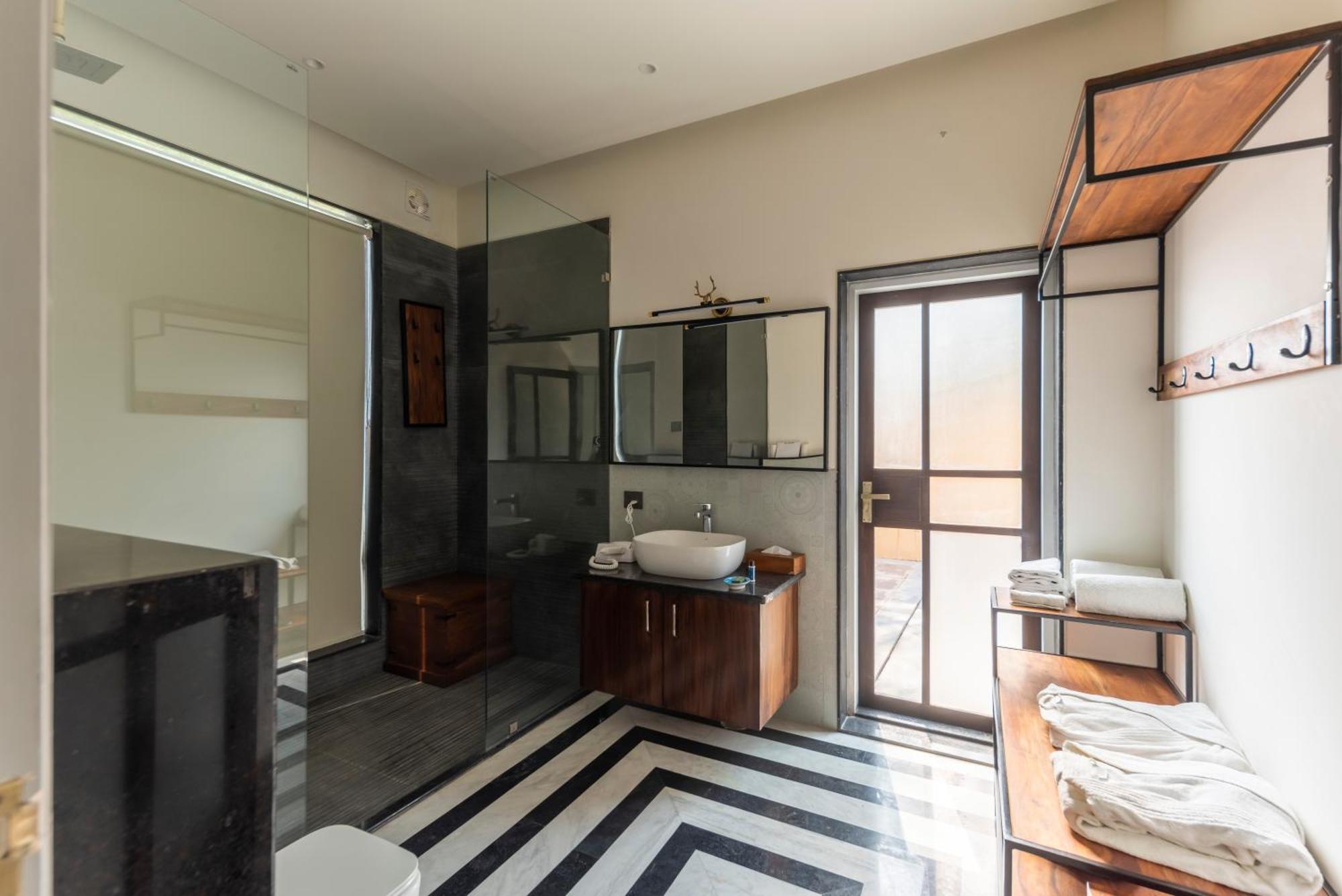 Vanaashrya Resort And Spa Sariska Tehla Екстериор снимка