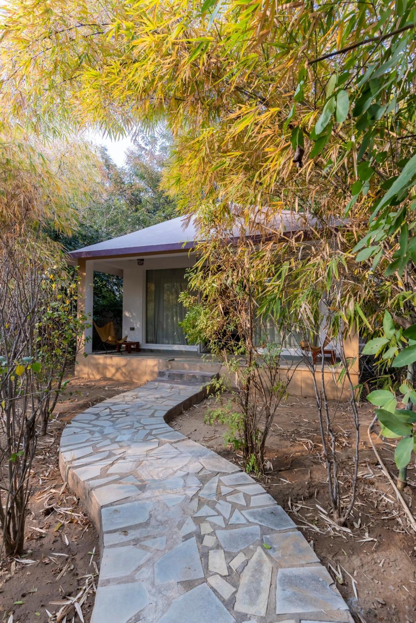 Vanaashrya Resort And Spa Sariska Tehla Екстериор снимка